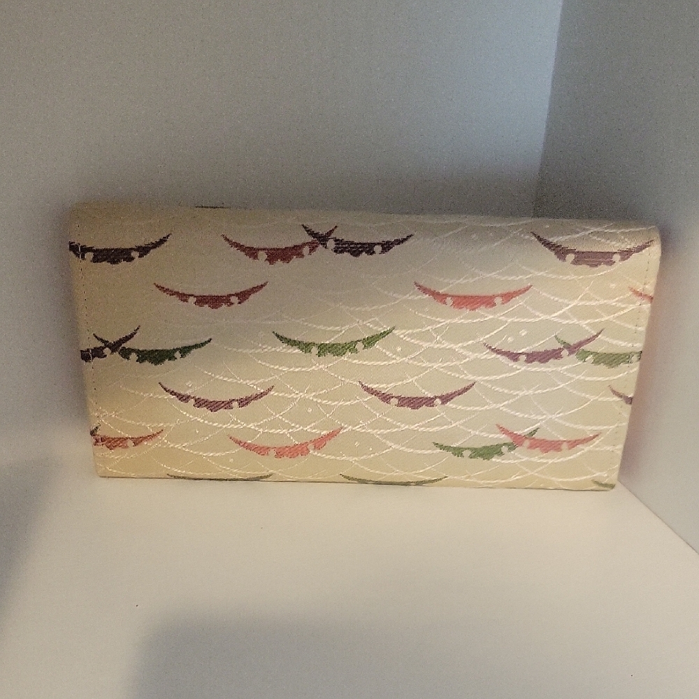 Shiseido Cream Fold-Over Wallet Multicolor Arc Motif snap closure - Picture 3 of 8